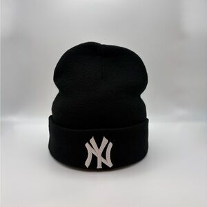 NEW Unisex Black NY Logo Beanie with Red Satin lining